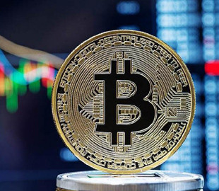 Аналітик спрогнозував, що біткоїн впаде до $ 10 000