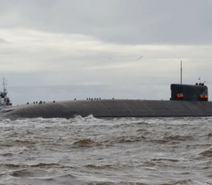 Росія ховає підводні човни у Чорному морі під "мангалами", - Міноборони Британії