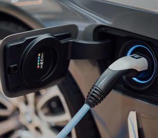 У Британії відкриється перша автозаправка виключно для електрокарів