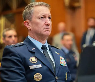 Генерал США поставив штучний інтелект вище за військові операції