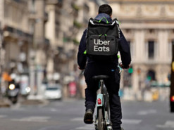 Доставка еды принесла Uber больше прибыли, чем сервис такси