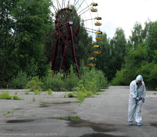 Виявляє радіацію за секунди: фахівці РХБ захисту показали показали роботу FLIR identiFINDER R400