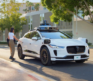 Безпілотні автомобілі Waymo випустять на швидкісні автомагістралі Фінікса