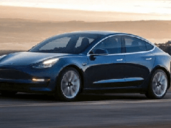 Електромобілі Tesla Model 3 та Porsche Taycan позмагалися у гонках на витривалість