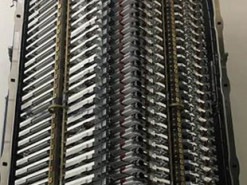 Илон Маск показал 60 интернет-спутников, готовых к отправке на орбиту