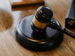 На Рівненщині судитимуть чоловіка, який надсилав дітям свої інтимні фото