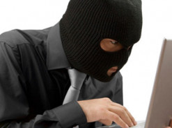 Невідомі інтернет-шахраї ошукали чоловіка на 17 тисяч гривень