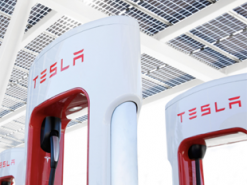 Станції Tesla Supercharger у Норвегії стали доступними для всіх інших електромобілів