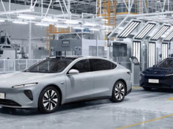 Китайская компания Nio приступила к сборке электромобилей ET7, которые способны преодолевать 1000 км без подзарядки