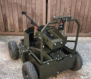 Федоров показав експериментальний зразок бойового робота "Лють"