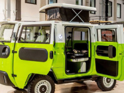 Немецкий производитель электроскутеров построил «электродом на колесах»