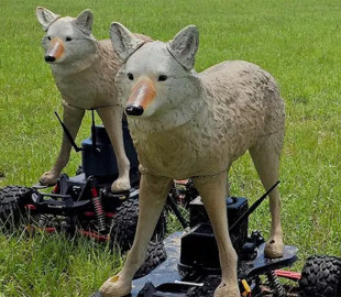 Армія США розробила дрони з фігурами койотів: навіщо