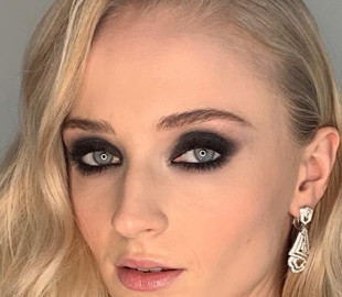 Софи Тернер поделилась архивными фото по просьбе поклонников