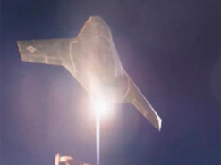 Безпілотний винищувач: американці вперше показали реактивний дрон з вертикальним злетом