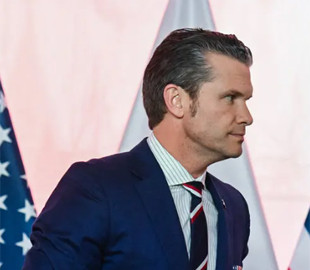 “Імовірно, буде більше хаосу”: в Пентагоні звільнили трьох чиновників на тлі розслідування витоку інформації — Politico