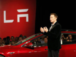 Статки Маска скоротилися на $100 мільярдів на тлі падіння акцій Tesla