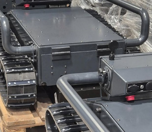 В Україні почали виготовляти гумові гусениці для наземних дронів