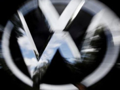 Из-за дефицита чипов VW и Stellantis недовыпустили 1,4 млн автомобилей в III квартале
