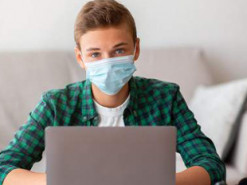 Завдяки онлайн-навчанню в Києві кількість хворих учнів та вчителів на COVID-19 зменшилася вдвічі