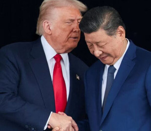 Китай дедалі більше хвилюється щодо ШІ-моделі Mythos перед самітом Трампа і Сі - Bloomberg