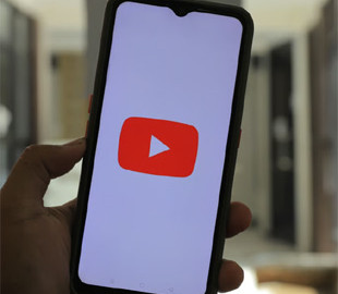 Українці можуть заощадити на YouTube Premium: що можна зробити