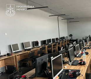 Правоохоронці викрили мережу з чотирьох шахрайських кол-центрів