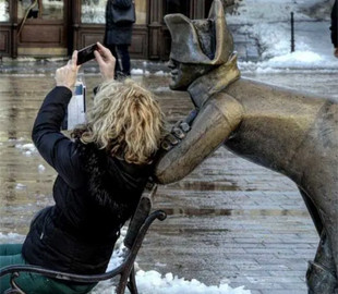 Туристи розповіли, на що готові заради селфі