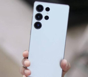 Samsung залишає перископ-камеру S24 Ultra в наступних флагманах до 2027 року