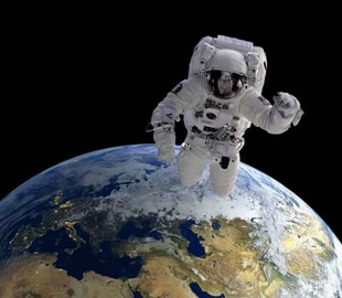 Що станеться з тілом людини після смерті в космосі: відповідь вчених