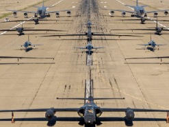 Понад 70 років у строю: літаки-шпигуни U-2 Dragon Lady вийшли на "прогулянку слонів"