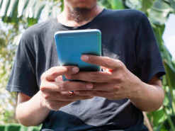 Отчет: в 2021 году поставки смартфонов увеличились на 4%