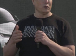 Маск написав у Twitter, що Tesla може стати найбільшою компанією, але потім видалив твіт