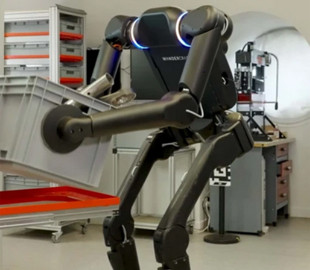 Renault впроваджує сотні гуманоїдніх роботів на заводи з виробництва електромобілів