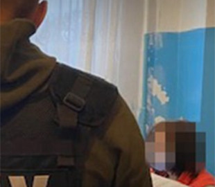 У Кропивницькому медиків, яких підозрюють у фальсифікації ковід-сертифікатів, не відсторонили від роботи