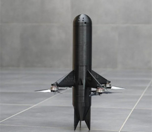 Робітники у звичайних геймерських кріслах: оглядач розповів, як виготовляють перехоплювачі