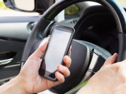 Штраф за разговор по телефону за рулем автомобиля: сколько заплатят водители