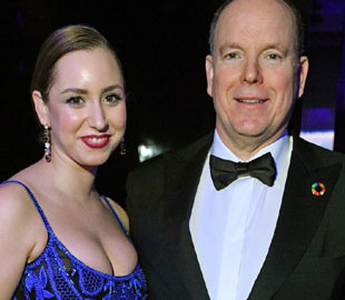 Внебрачная дочь князя Монако показала фото всех его детей