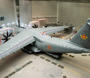 Airbus показав підготовку першого військово-транспортного літака A400M для Казахстану