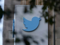 Після масштабного звільнення Twitter просить деяких працівників повернутися
