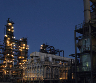 Росія засекретила статистику виробництва бензину після атак на найбільші НПЗ