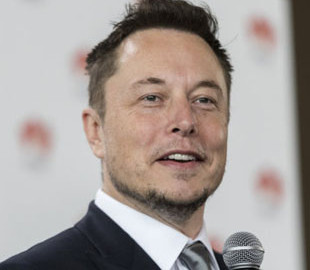 Акции Tesla выросли после заявления Маска об уходе из Twitter