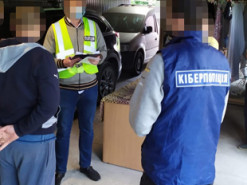 Взламывал смартфоны и воровал данные: в Киеве задержали создателя опасного вируса