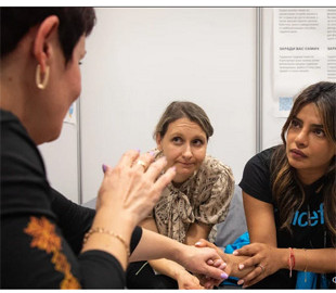 Пріянка Чопра після зустрічі з біженцями у Польщі поділилася історією українки, яка рятувала сина