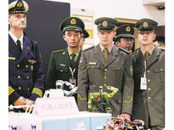 Жива сталь. У Китаї відбулася закрита презентація робота-солдата