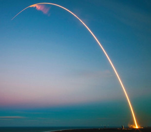 Супутники Starlink виконали 24 тис. маневрів за півроку, щоб уникнути зіткнень