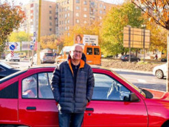 Украинец превратил старый Opel в электромобиль