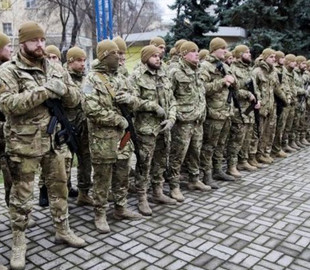 Українські політики і бізнесмени просять CNN не поширювати роспропаганду про полк «Азов»