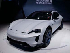 Porsche переносит выпуск второго электромобиля на 2021 год