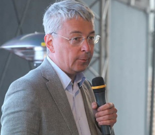 Ткаченко прокоментував «цунамі в соцмережах» після інформації про тисячу для вакцинованих