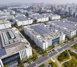 Huawei предлагает своим партнерам переносить производство в Китай